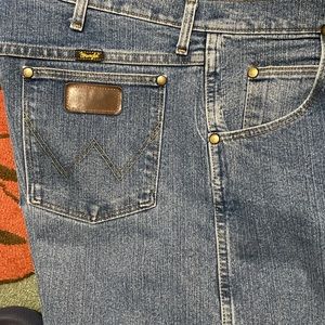 39x32 wrangler Jeans